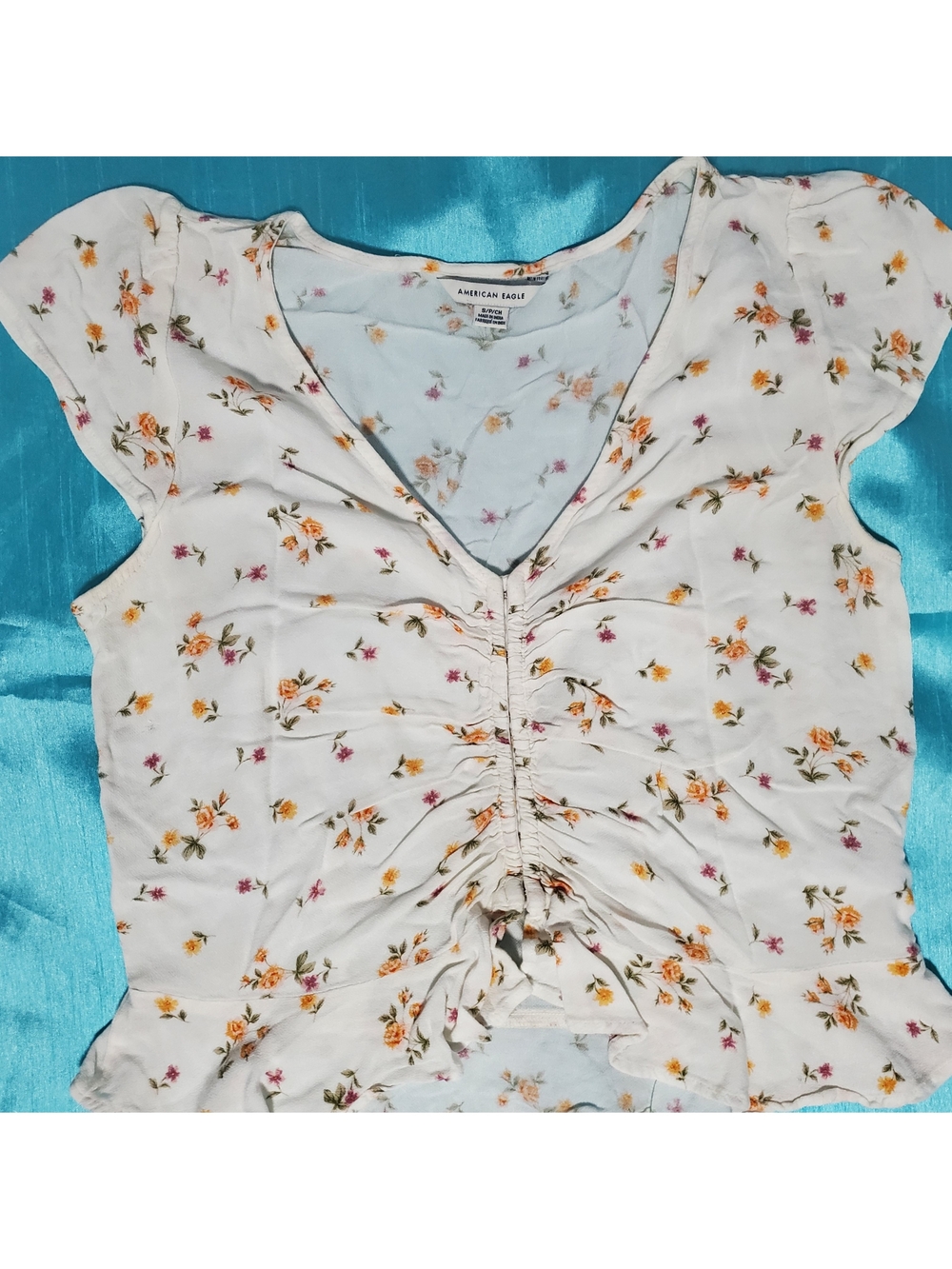 American Eagle Outfitters White Floral Ruched V-Neck Crop Top